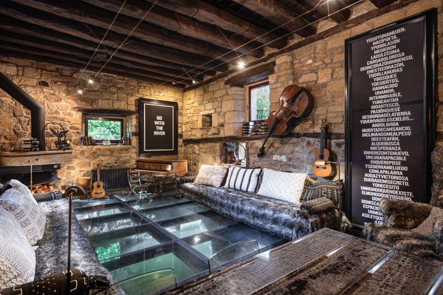 Gallery_INTERIOR1